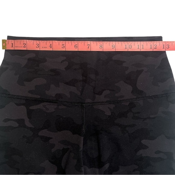 Lululemon Wunder Under Crop (High-Rise) *Full-On Luxtreme 21" | PRELOVED🖤💪🏼 - Picture 6 of 11